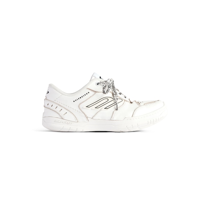 hamptons clean sneaker