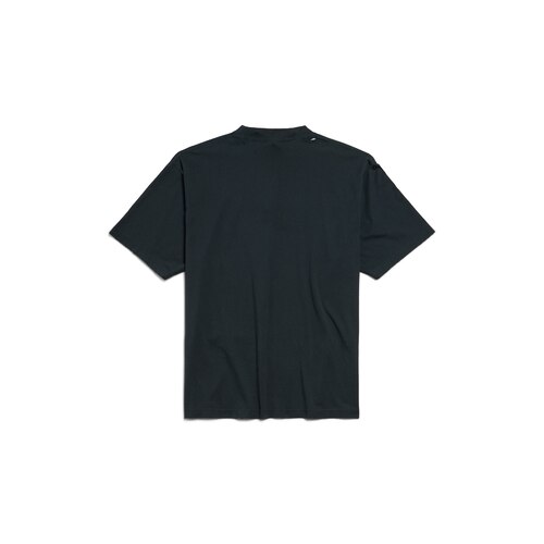 international t-shirt medium fit