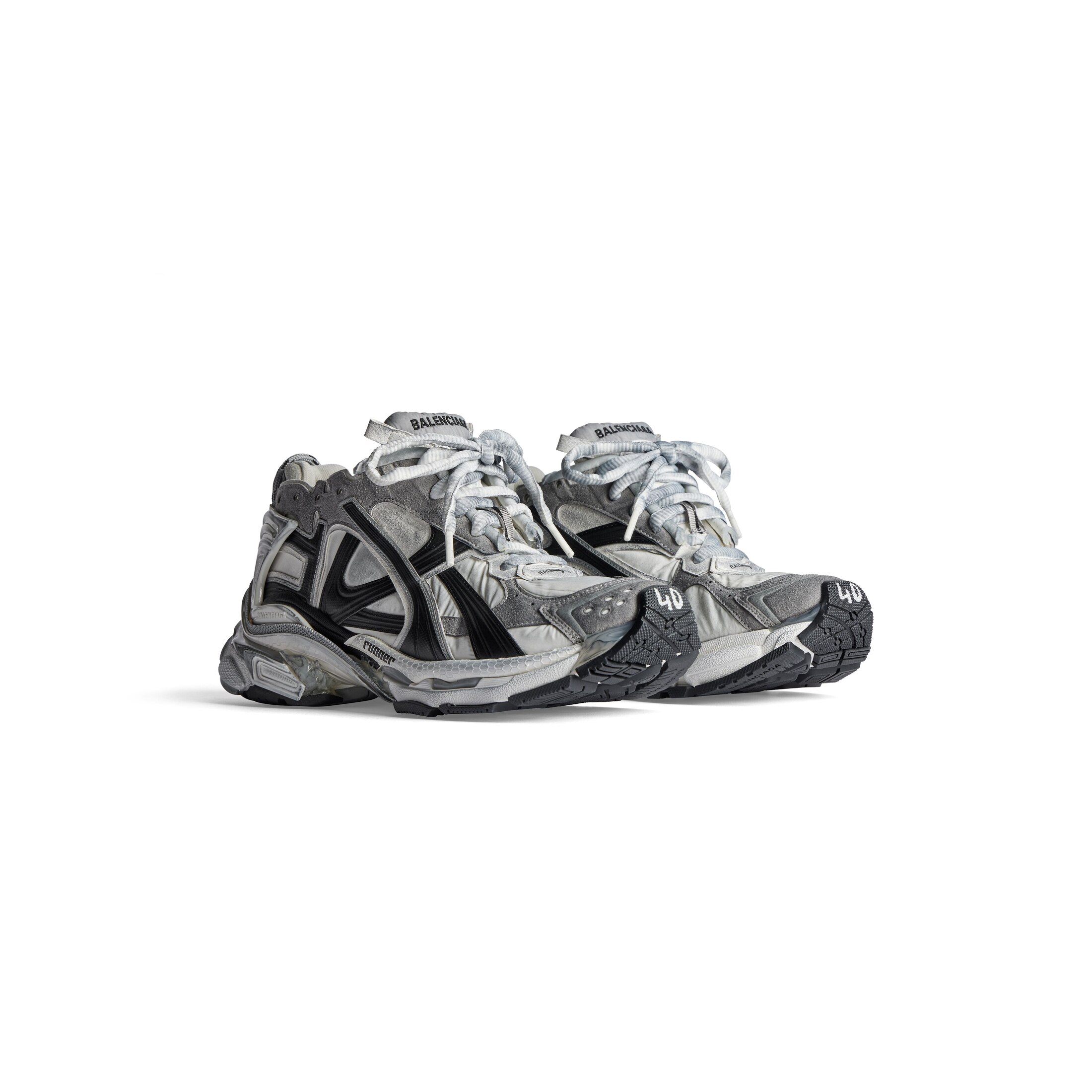 runner sneaker