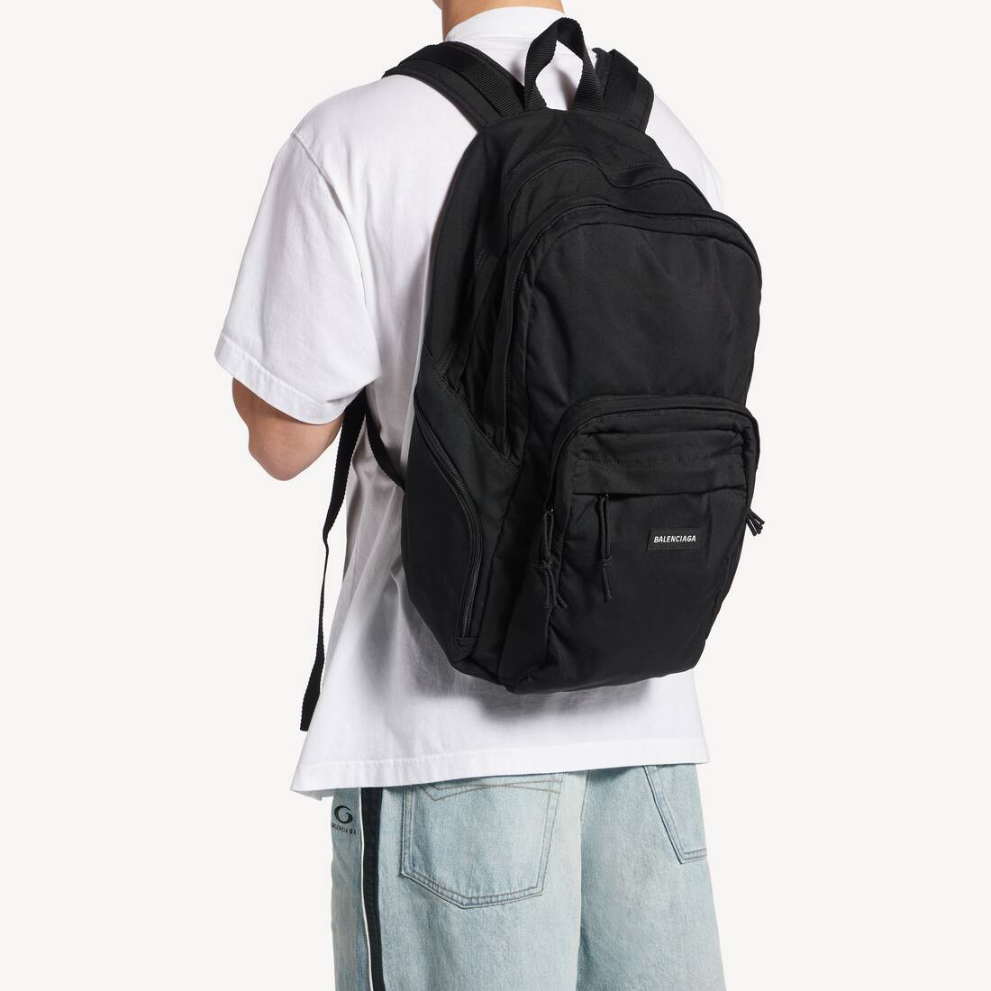 balenciaga zip traveler backpack Classic Leather XS 83330 The Explorer leather backpack by Balenciaga is a luxurious accessory that marries functionality with high Men's Explorer Multipocket Backpack in