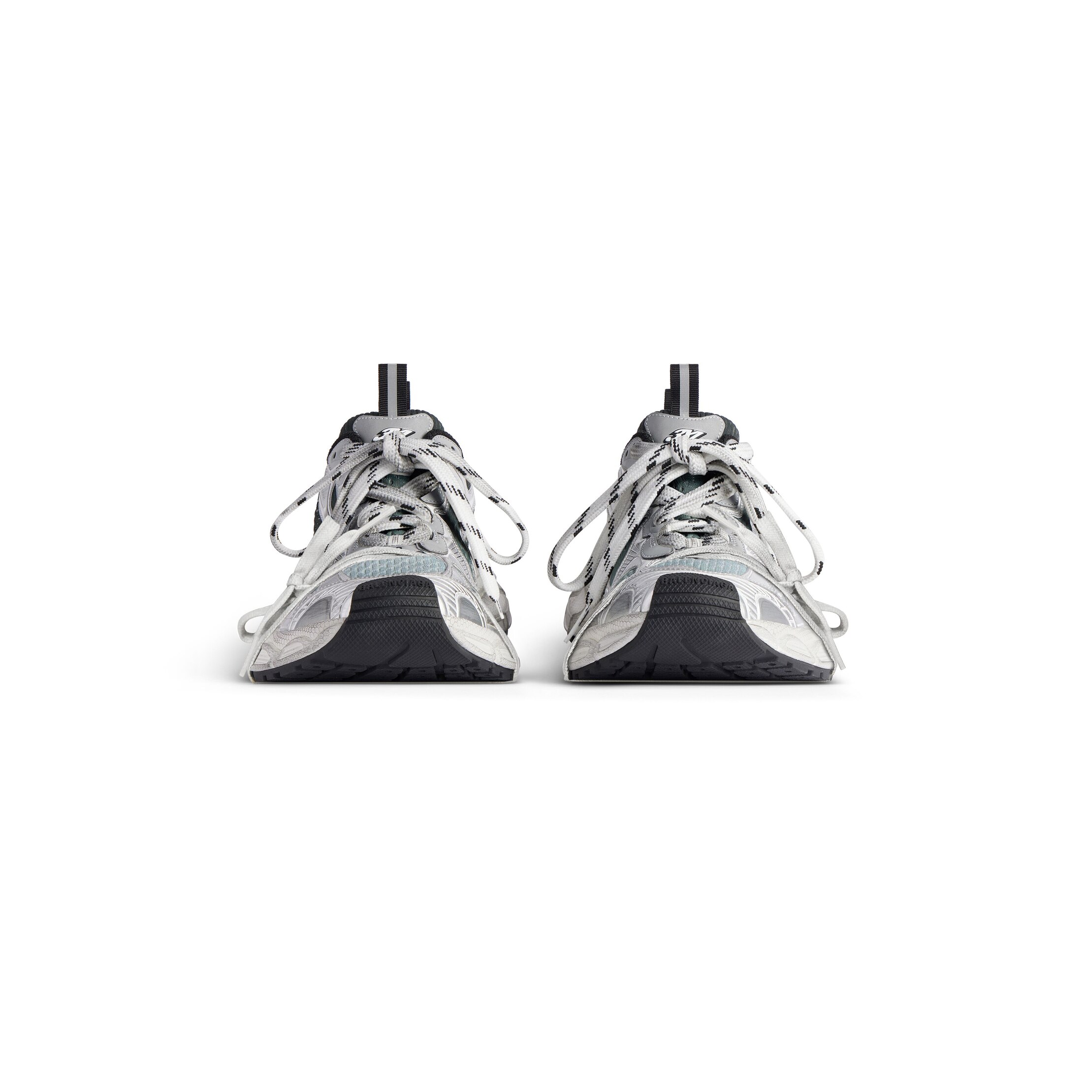 3xl gradient sneaker
