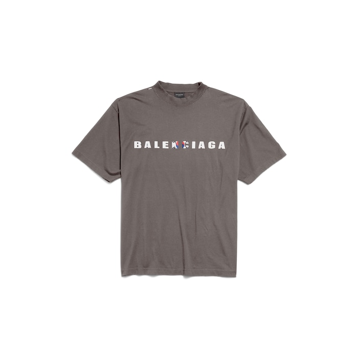 international t-shirt medium fit