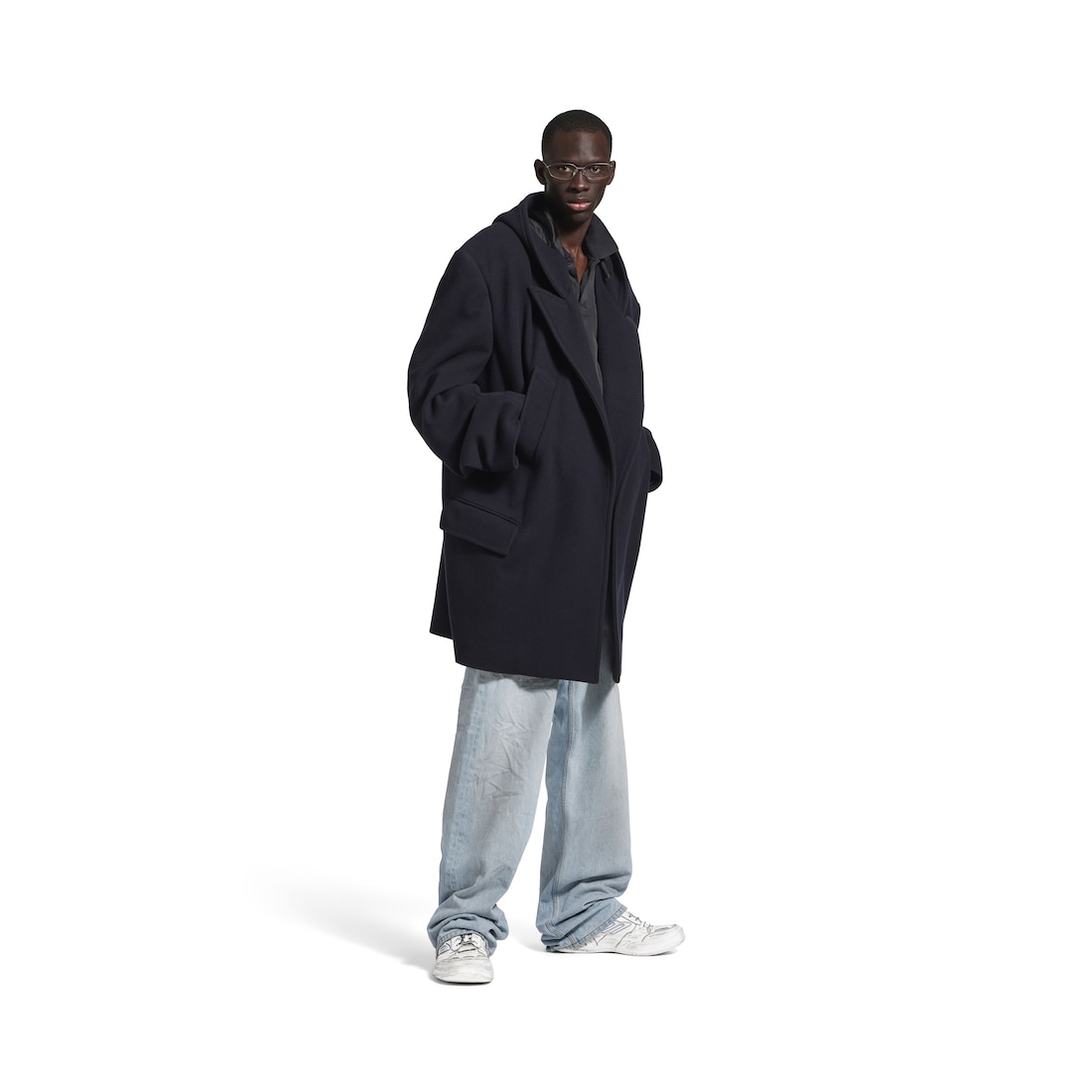 Men's Hamptons Worn-out Sneaker in White/dark Blue/grey