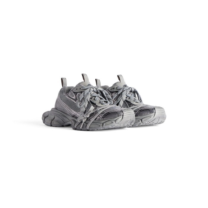 3xl sneaker