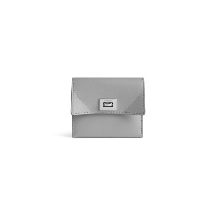 rodeo card holder with flap