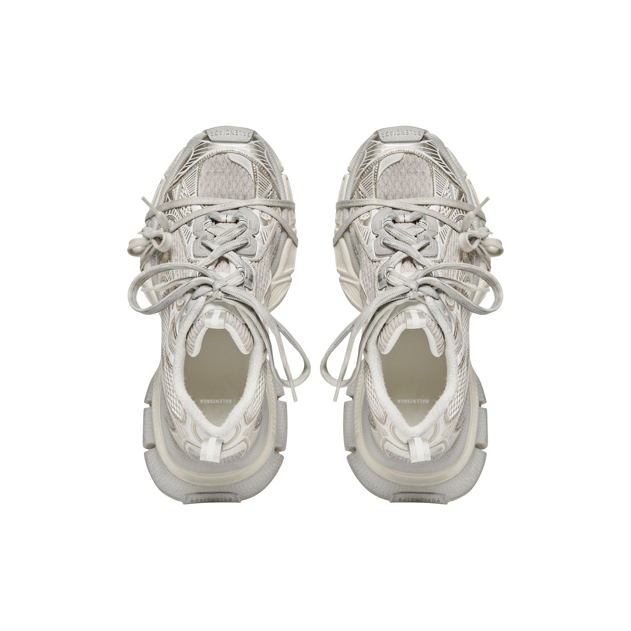 3xl sneaker