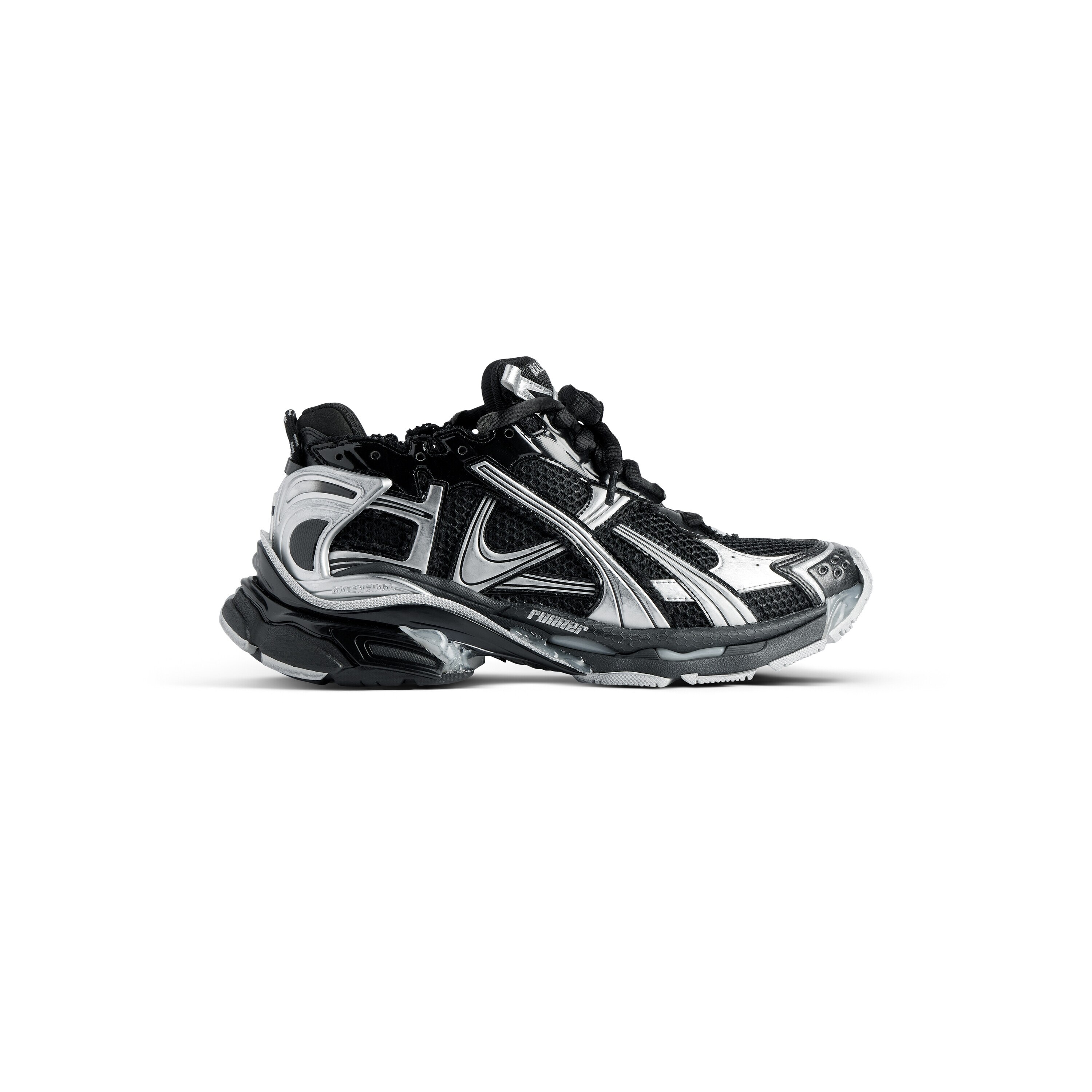 Women's Runner Sneaker in Black/silver