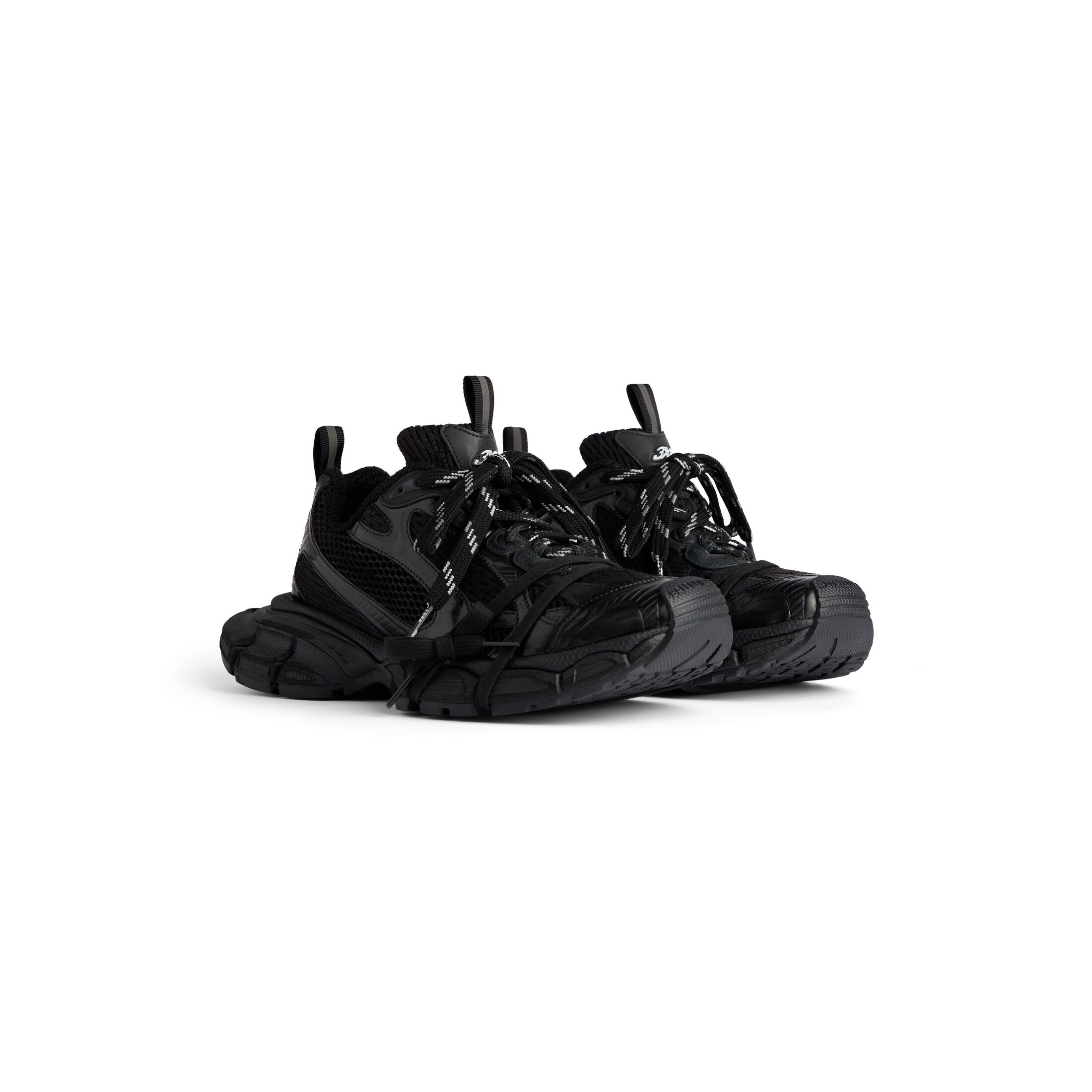 3xl sneaker