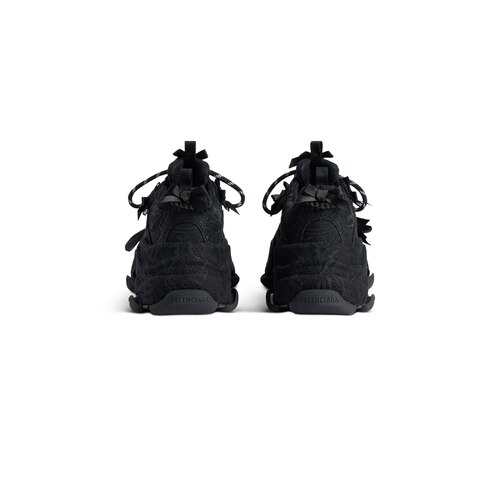 triple s lace sneaker