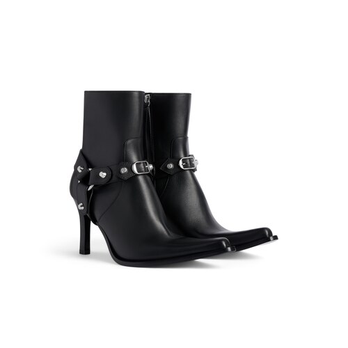city bootie with harness