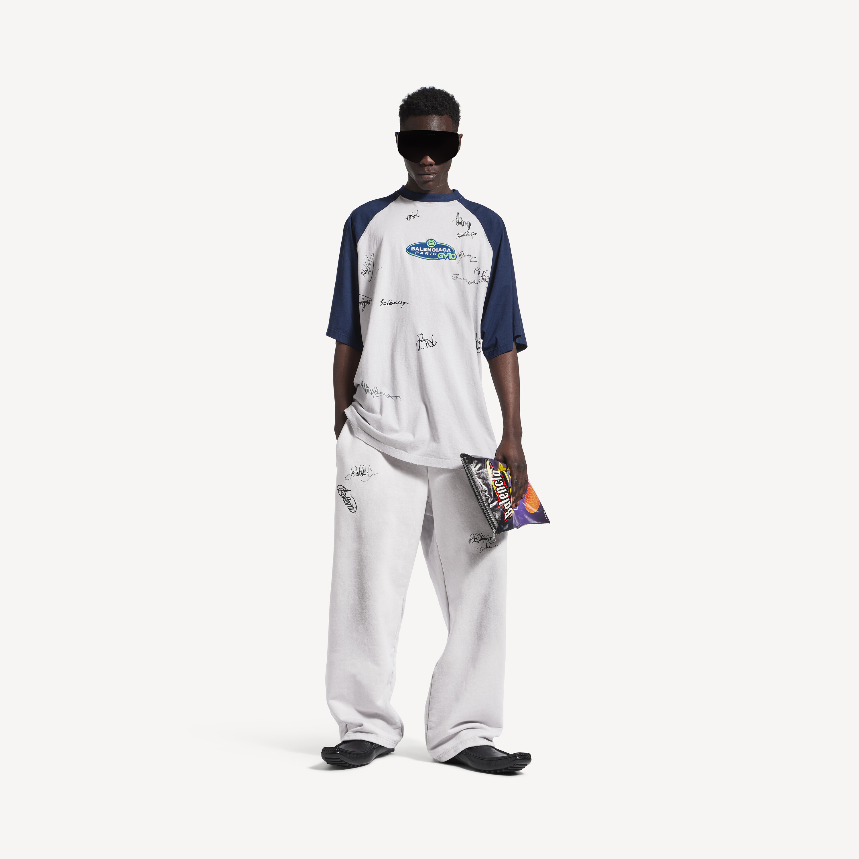 Men's Banana Baggy Pants in Dirty White | Balenciaga US