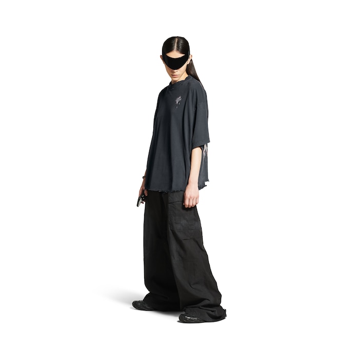 발렌시아가 네일 폴리쉬 크롭 티셔츠
