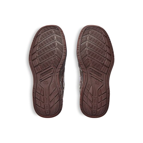 hamptons ミディアム worn-out スニーカー