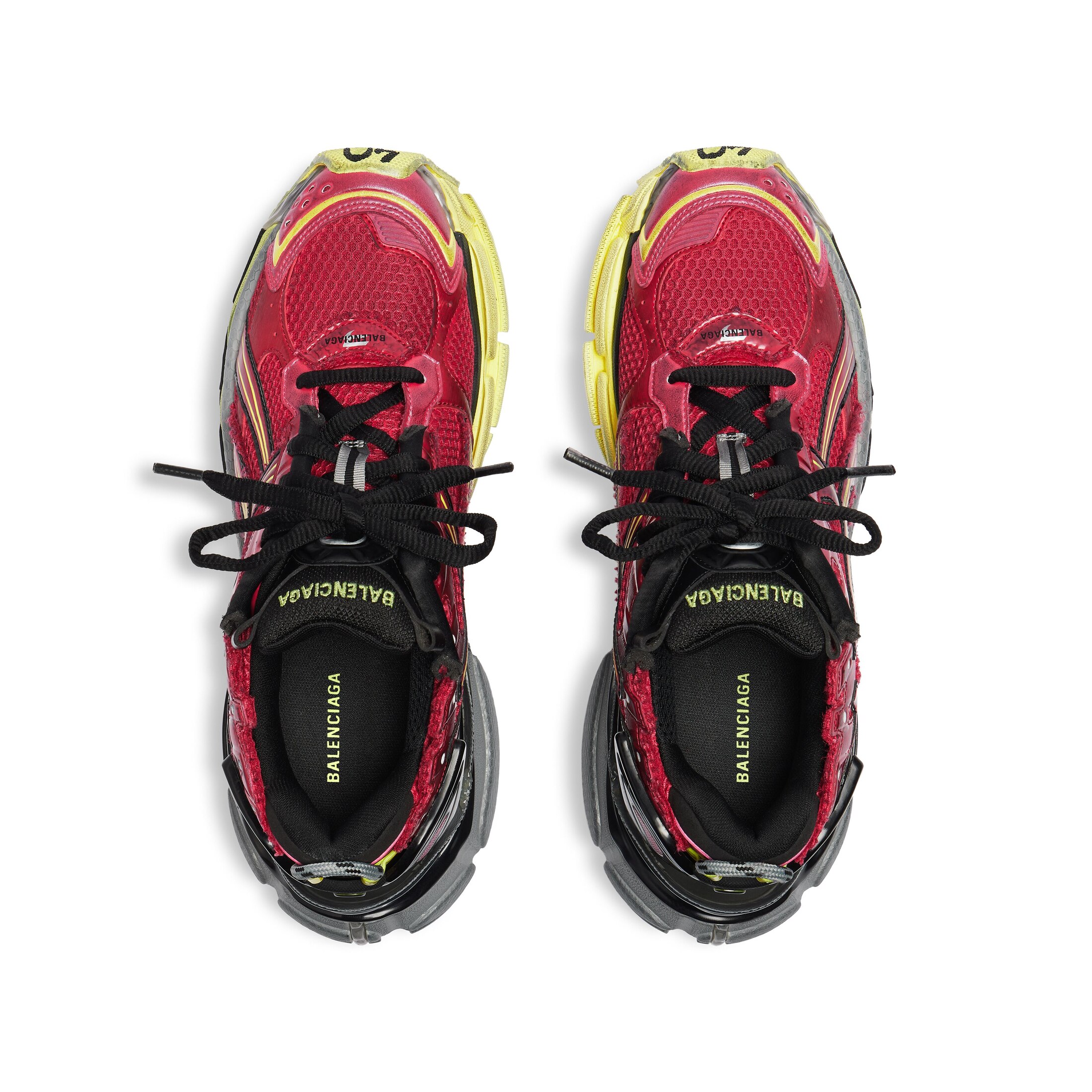runner sneaker