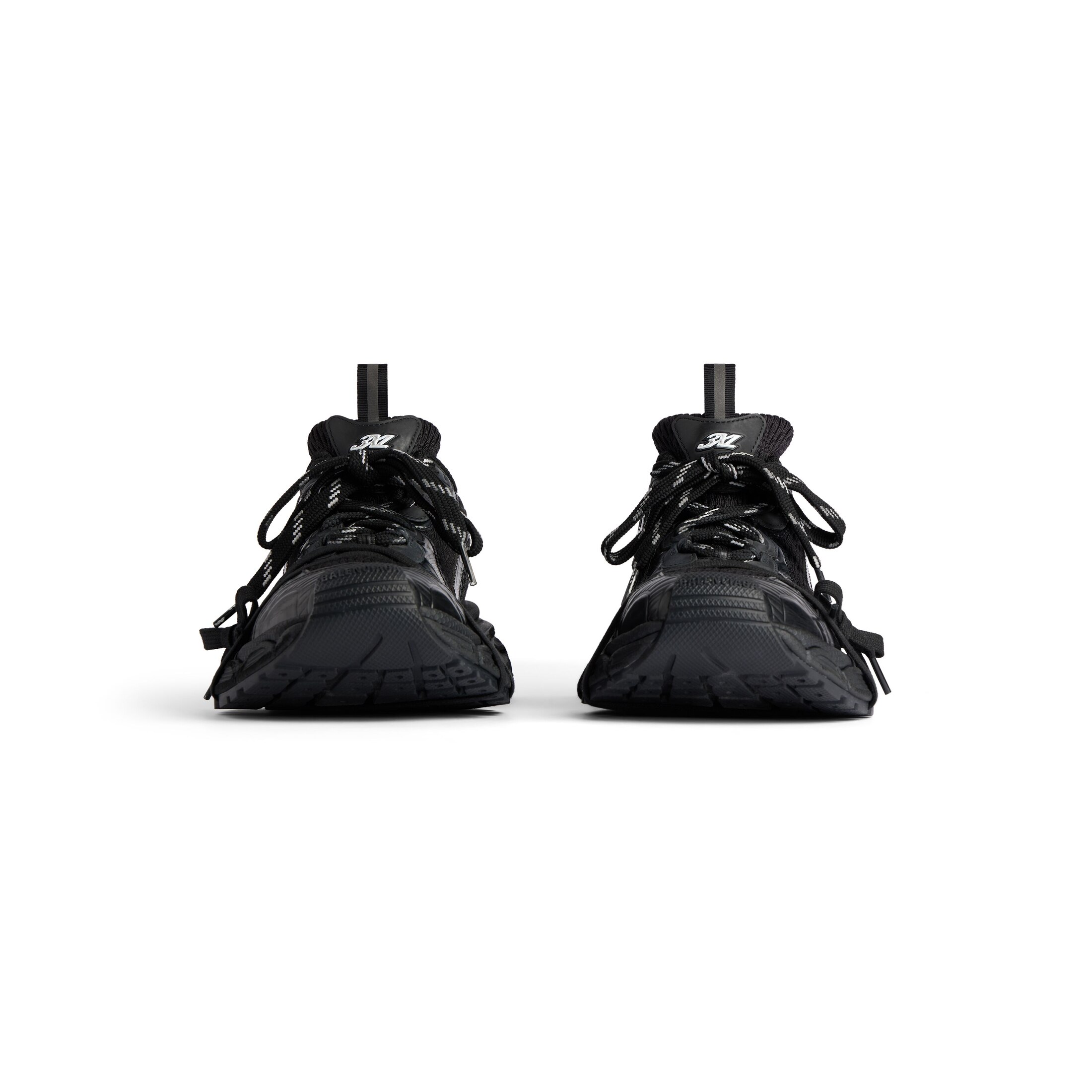 3xl sneaker