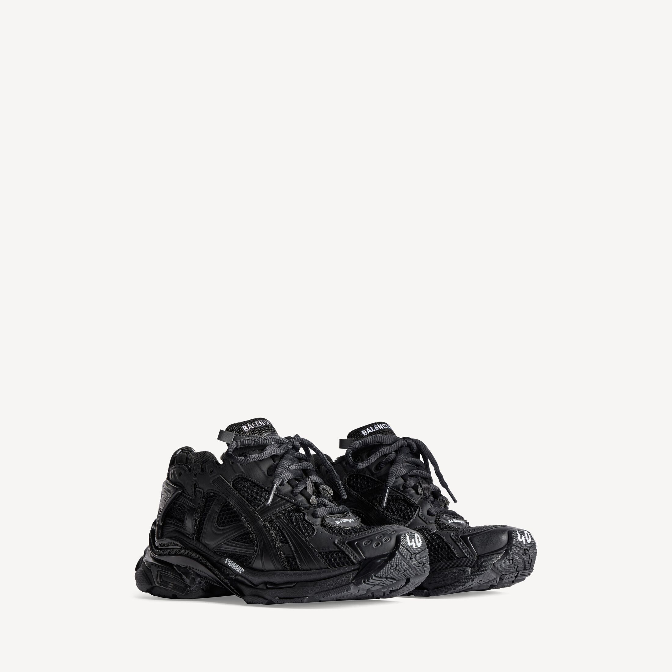 발렌시아가 남성 러너 스니커즈 블랙 772774W3RBT1000