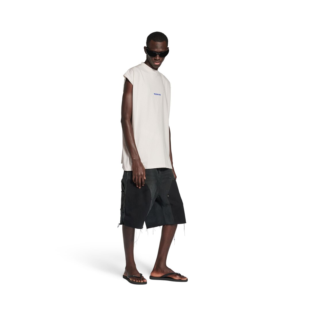 サンダル BALENCIAGA FW25 THONG TPU BALEN LOG (812925 W1TAA1090) Men's Thong Sandal in Black | Balenciaga US