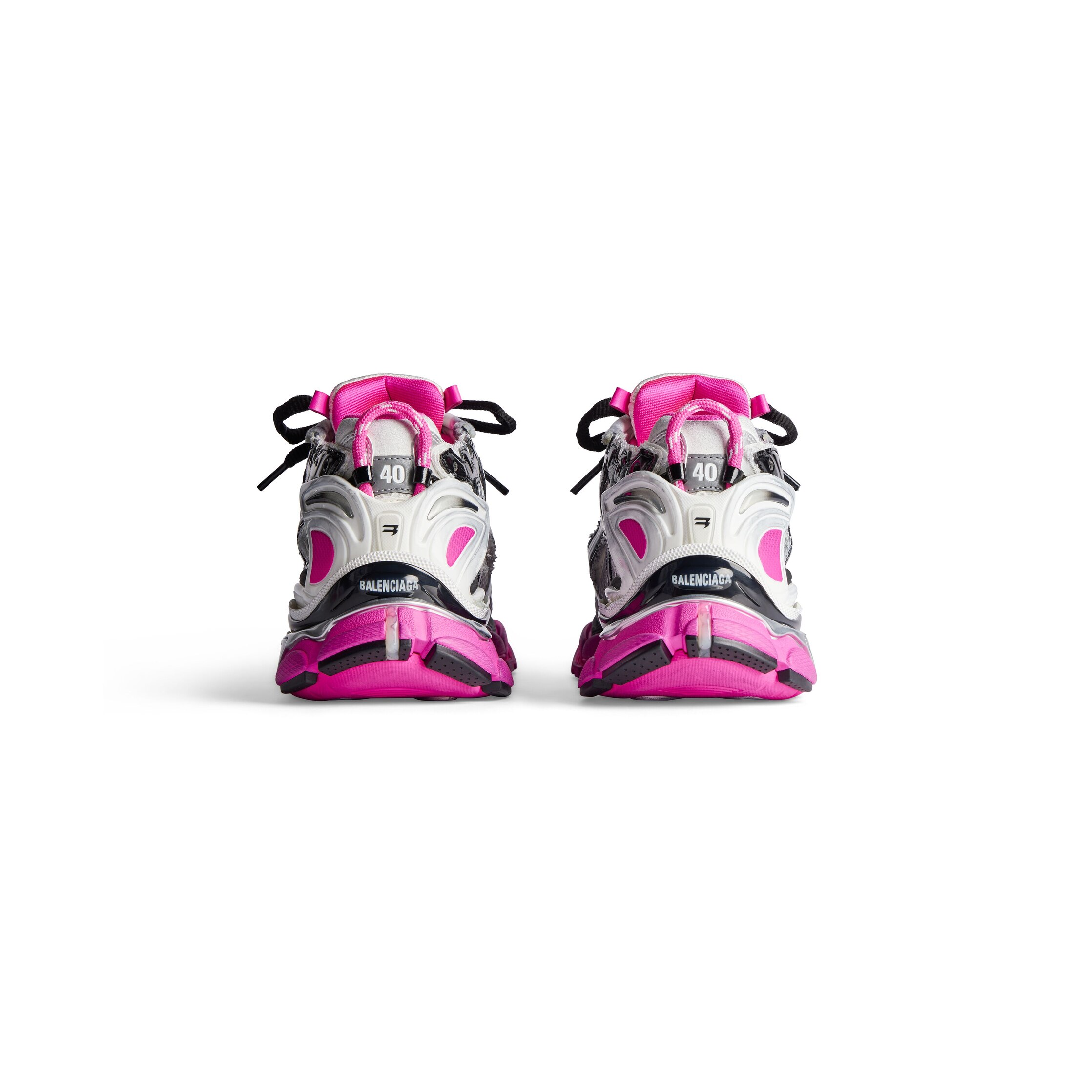 runner sneaker