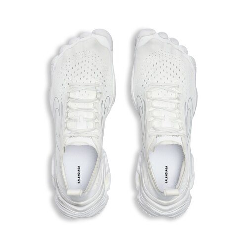 anatomic runner sneaker
