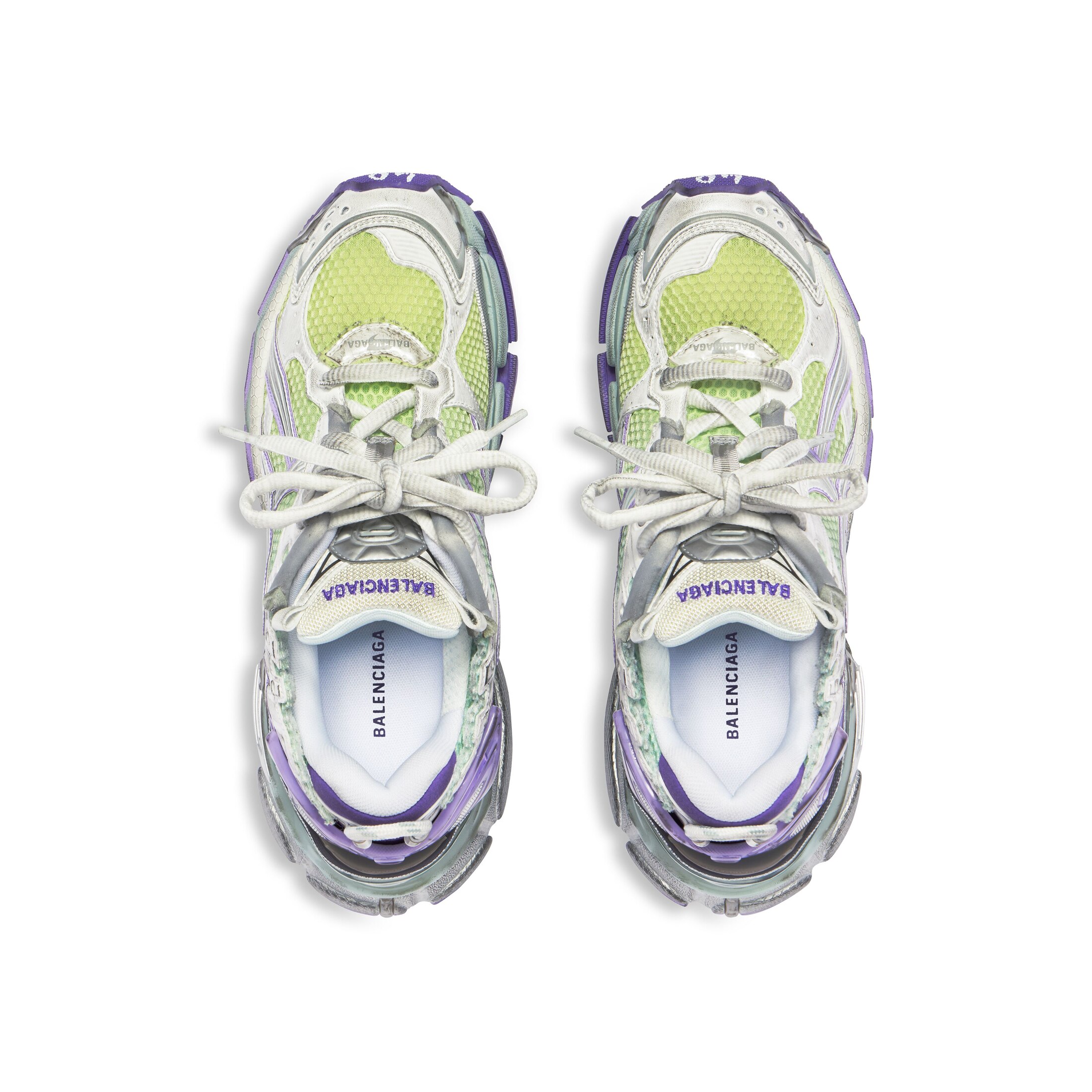 runner gradient sneaker