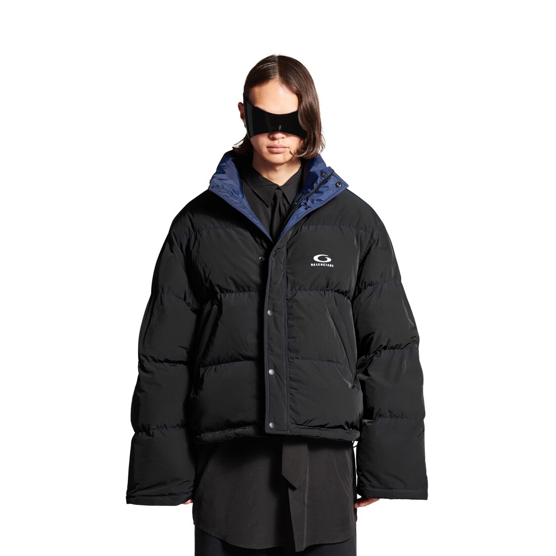 Women's Loop Sport Icon Reversible Puffer in Black/blue