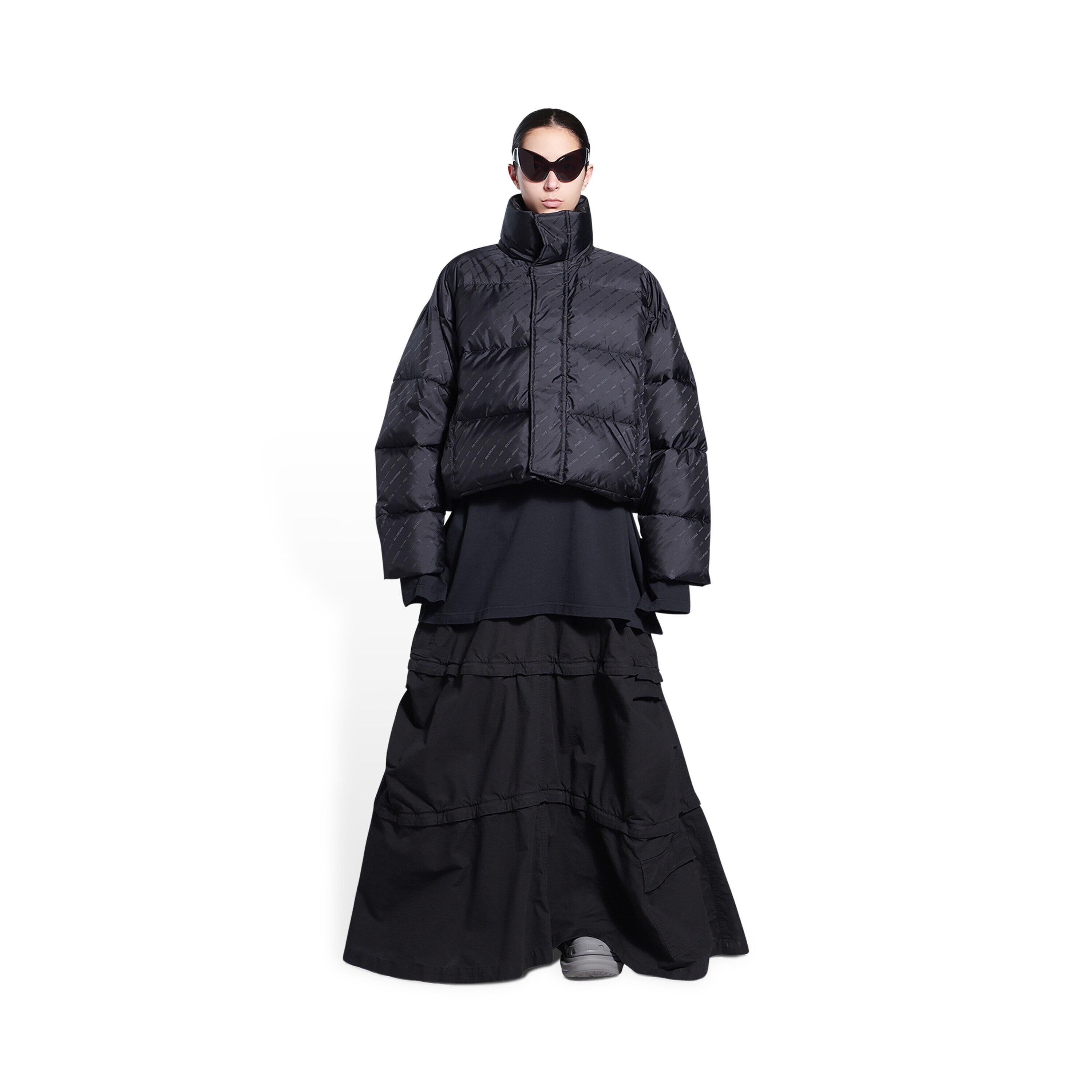 Ødelægge Radioaktiv gennemse Women's Allover Logo Bb Puffer Jacket in Black | Balenciaga US