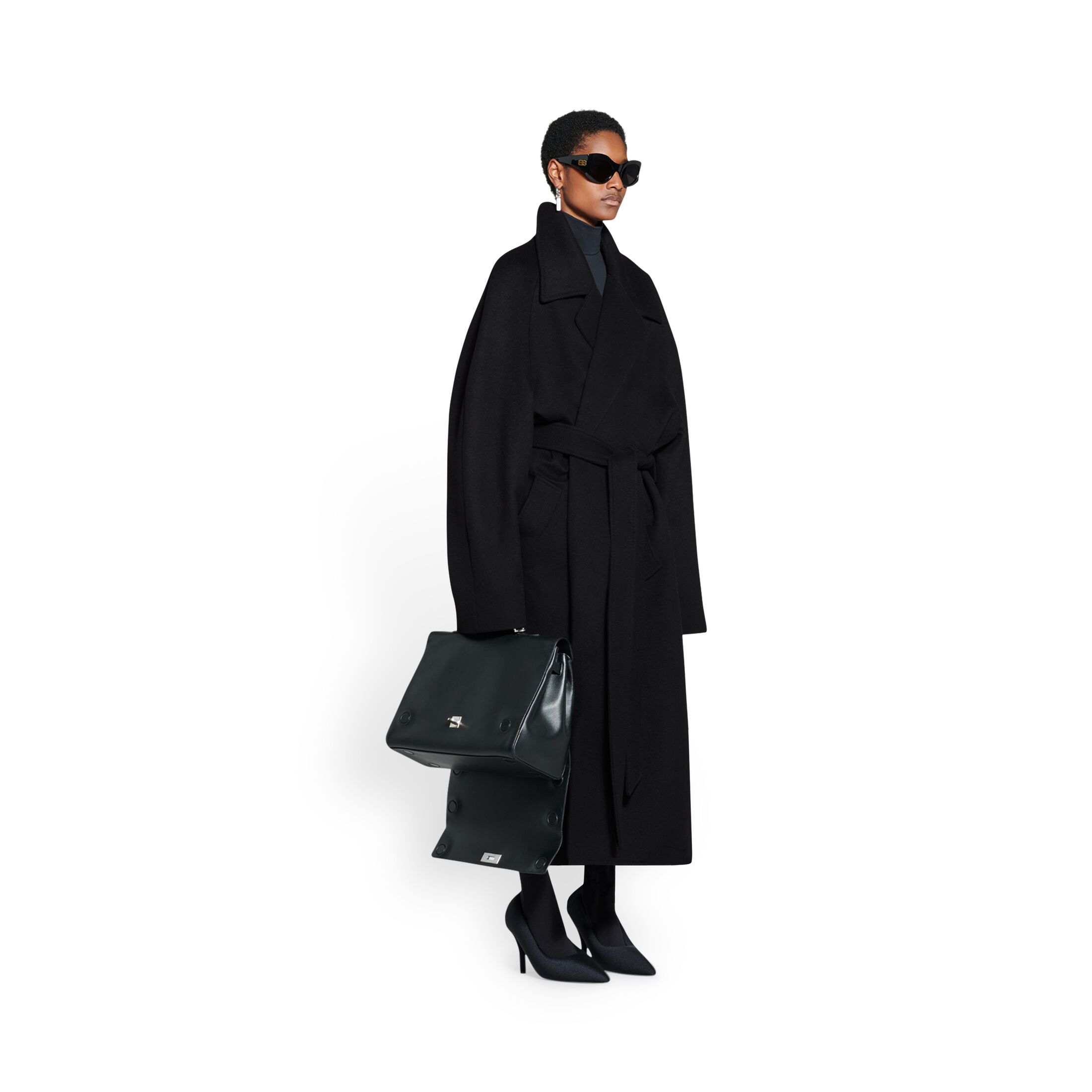 Women's Raglan Coat in Black | Balenciaga US