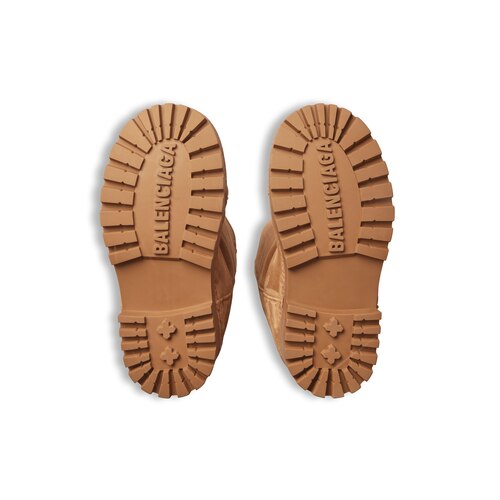 bota alta alaska fur