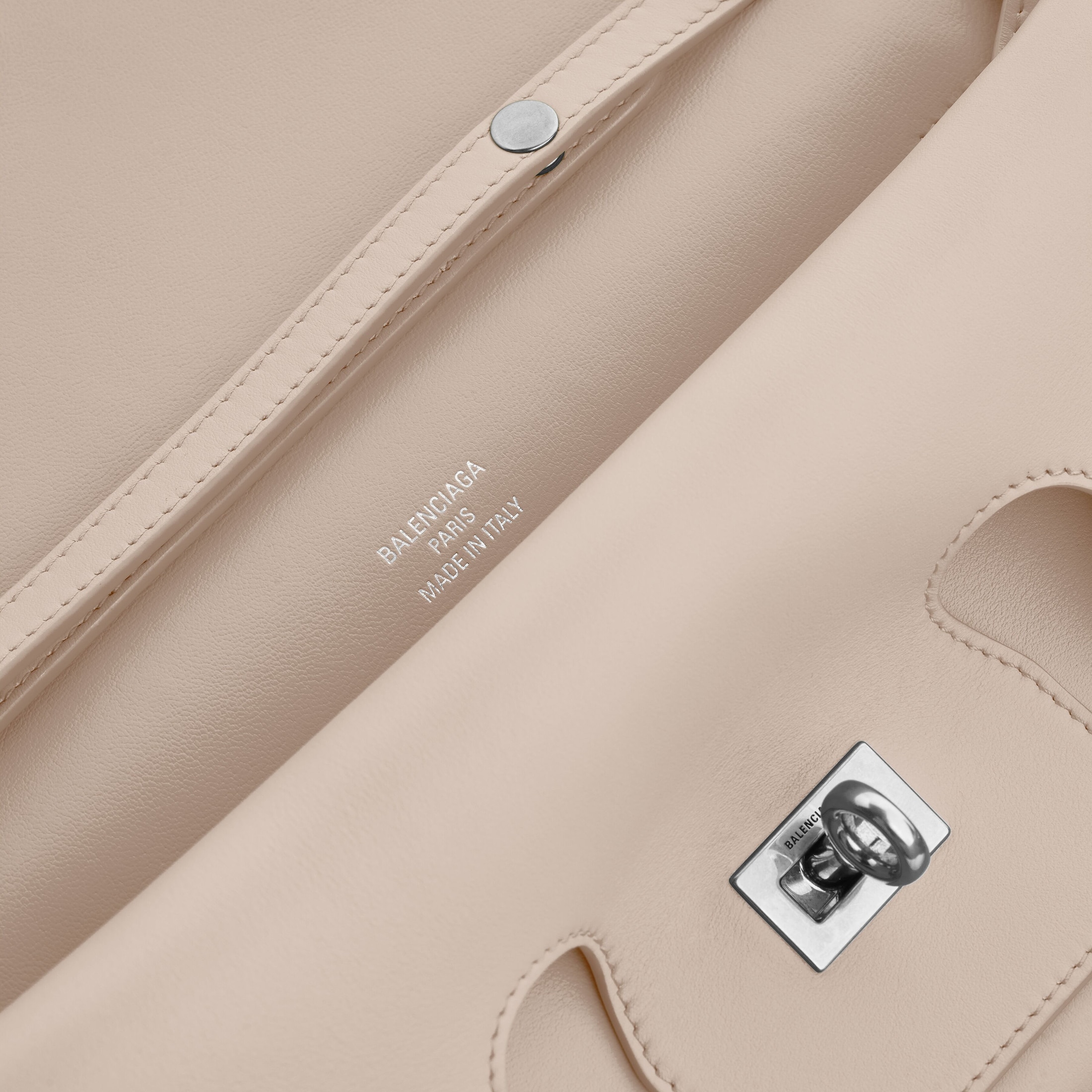 bel air clutch on strap small