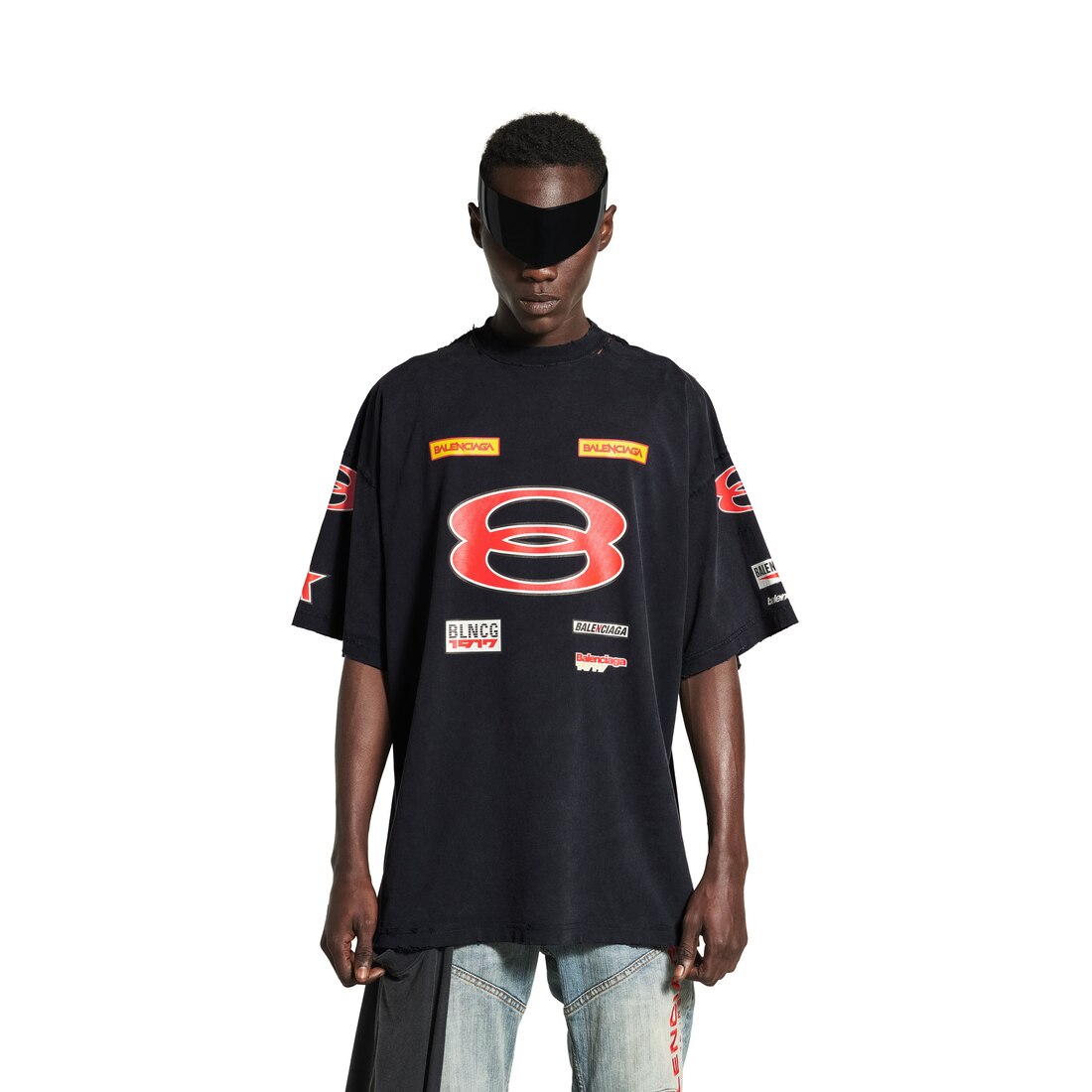 送料込+BALENCIAGA+Sponsor Logos Tシャツ オーバーサイズ ホワイト の ウィメンズ Sponsor Logos Tシャツ オーバーサイズ