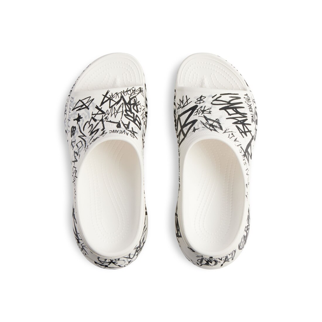 【BALENCIAGA】POOL CROCS GRAFFITI スライドサンダル BALENCIAGA】POOL CROCS GRAFFITI スライドサンダル 靴・ブーツ