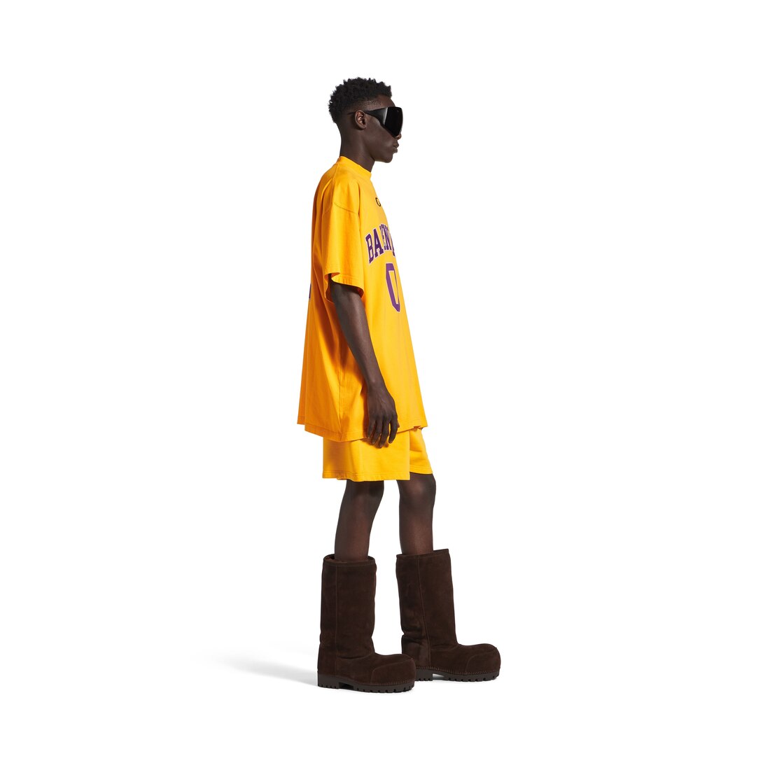 BALENCIAGA♡ Basketball Sneaker' オーバーサイズ Tシャツ ホワイト の ウィメンズ Basketball オーバーサイズ Tシャツ