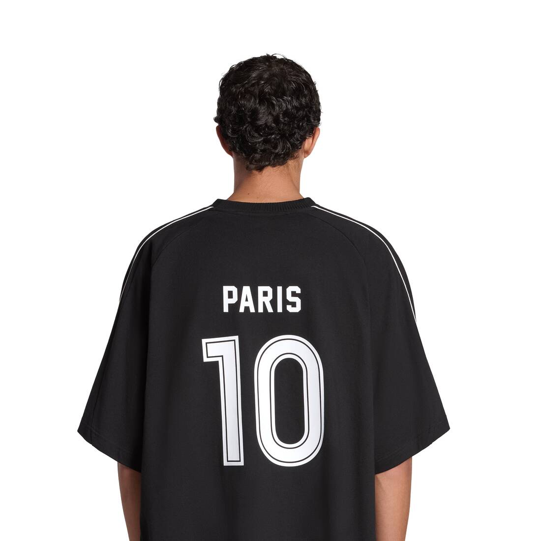 Paris Soccer Tシャツ オーバーサイズ で ブラック＆ホワイト