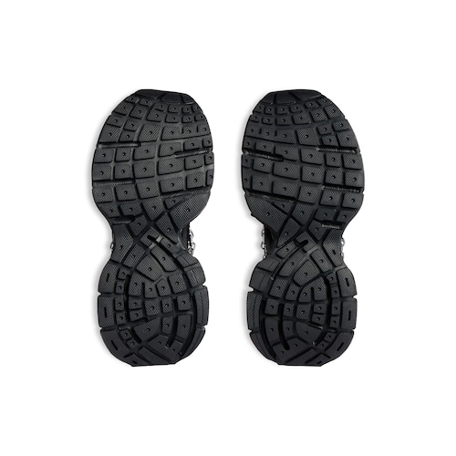 3xl chain sneaker 