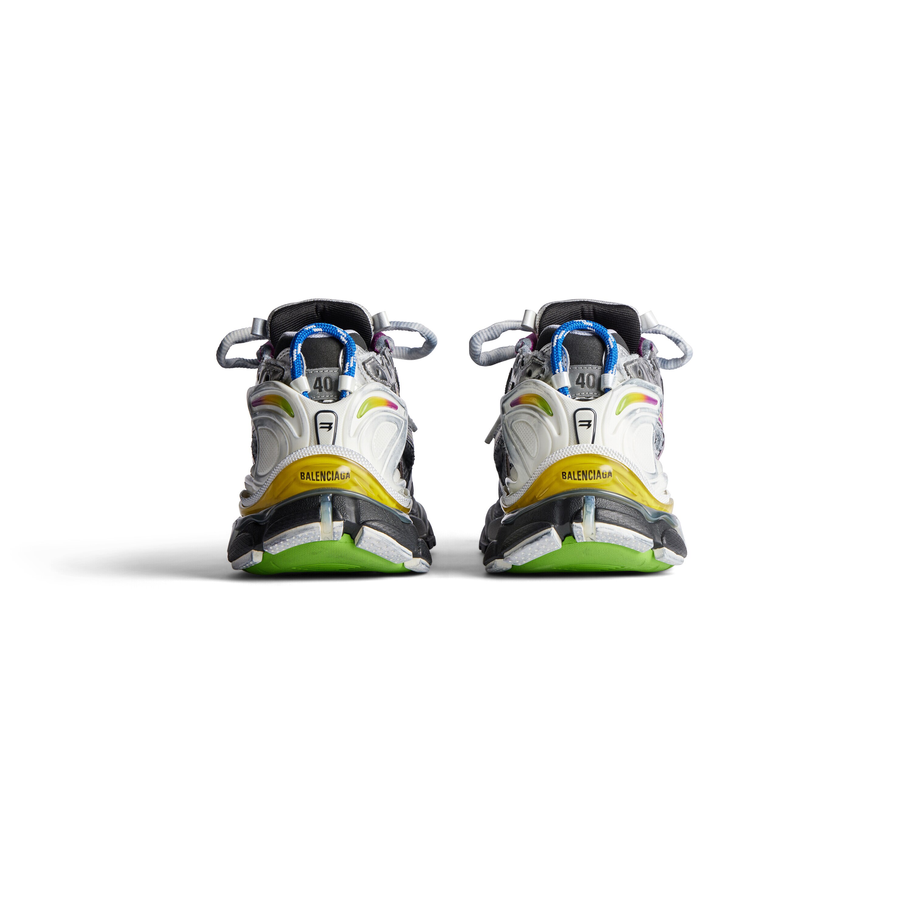 runner sneaker