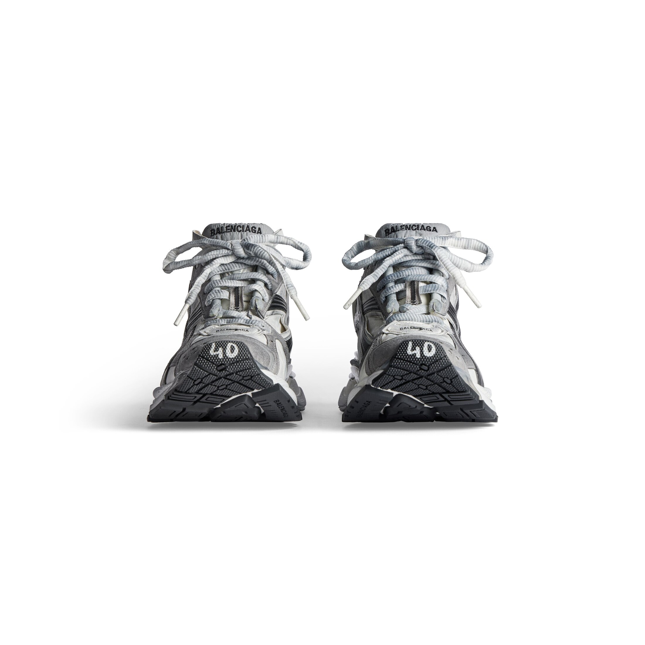 runner sneaker