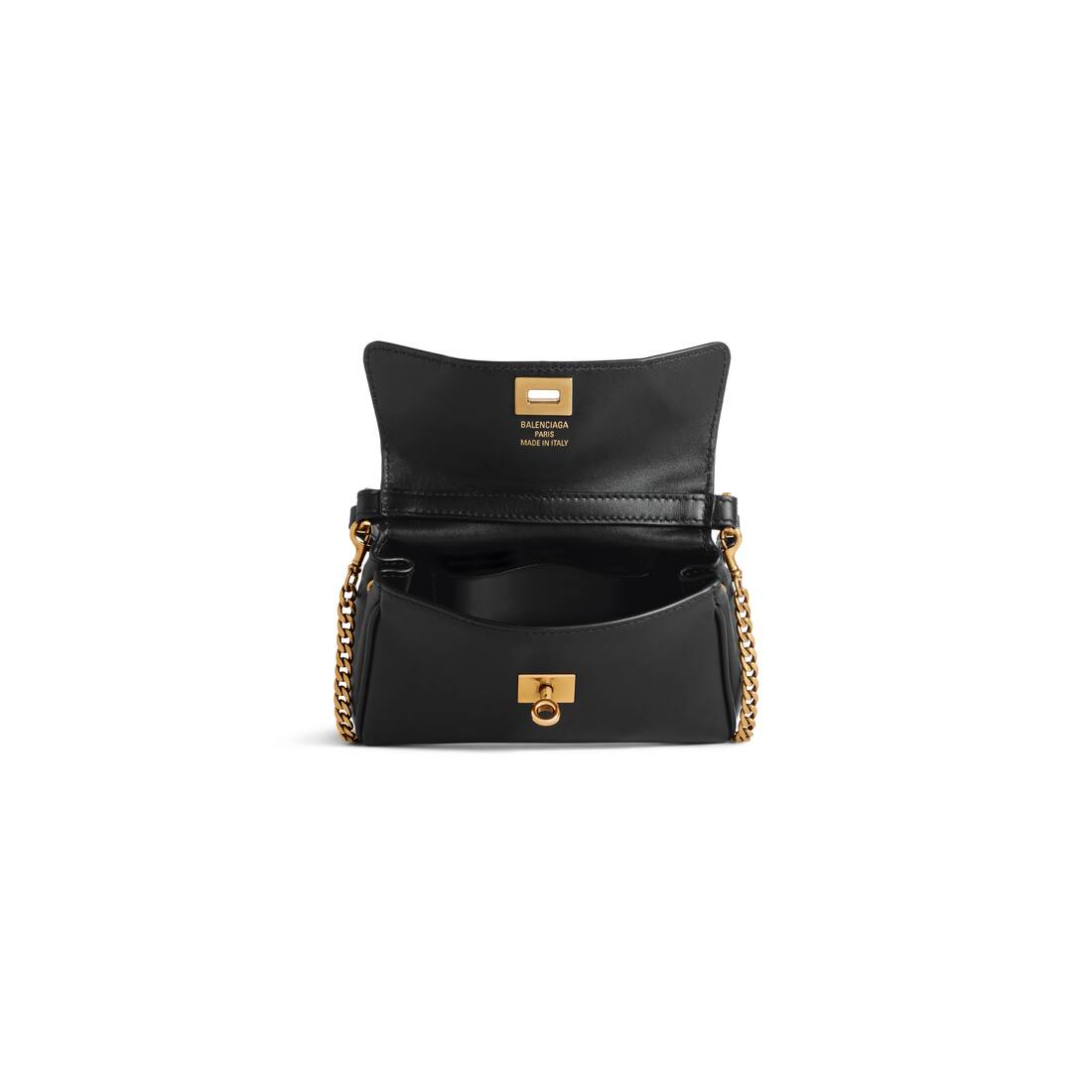 검은 색의 체인이있는 여성 로데오 나노 백