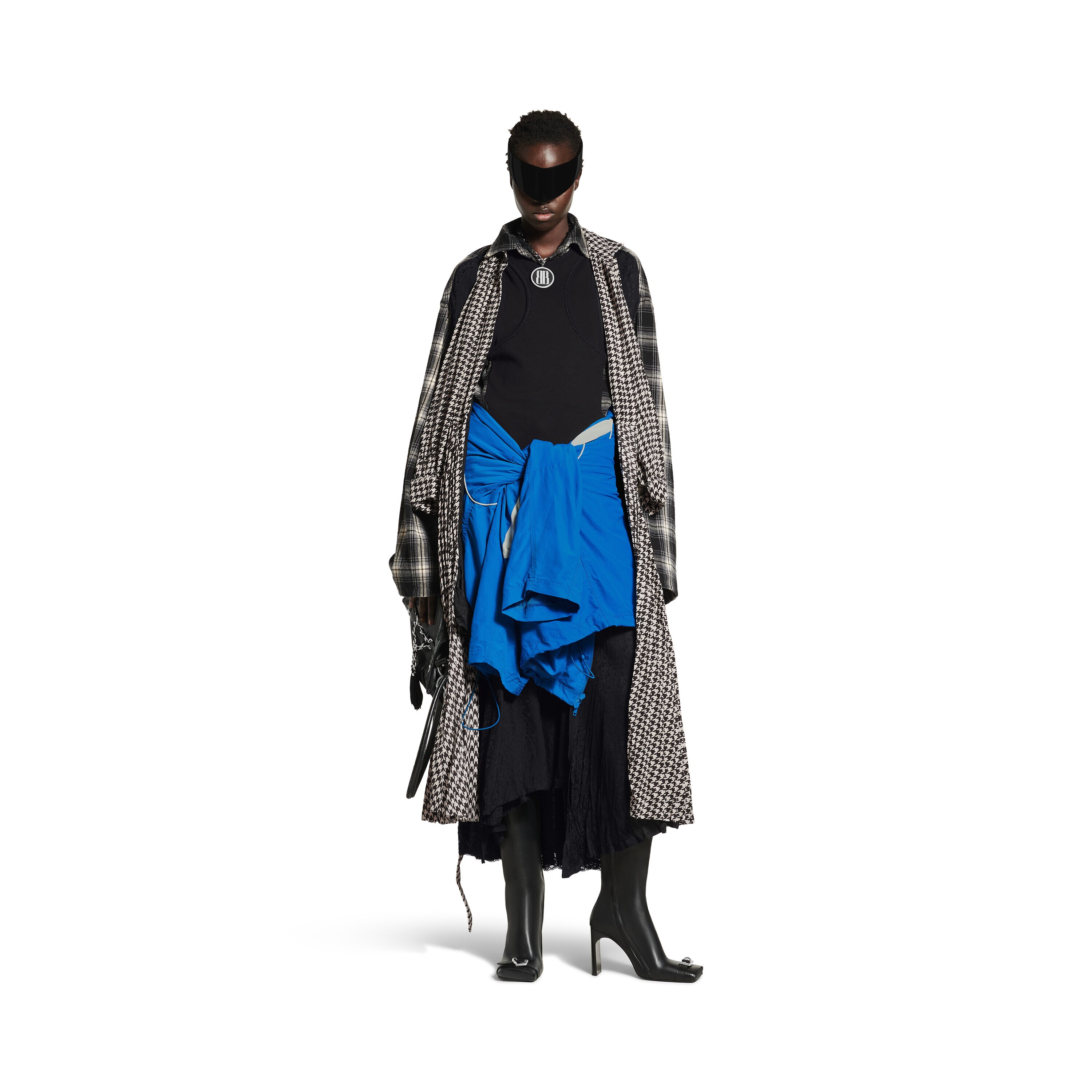 BALENCIAGA ウィメンズ プリーツドレス ストール ホワイト の ウィメンズ プリーツドレス ストール スニーカー