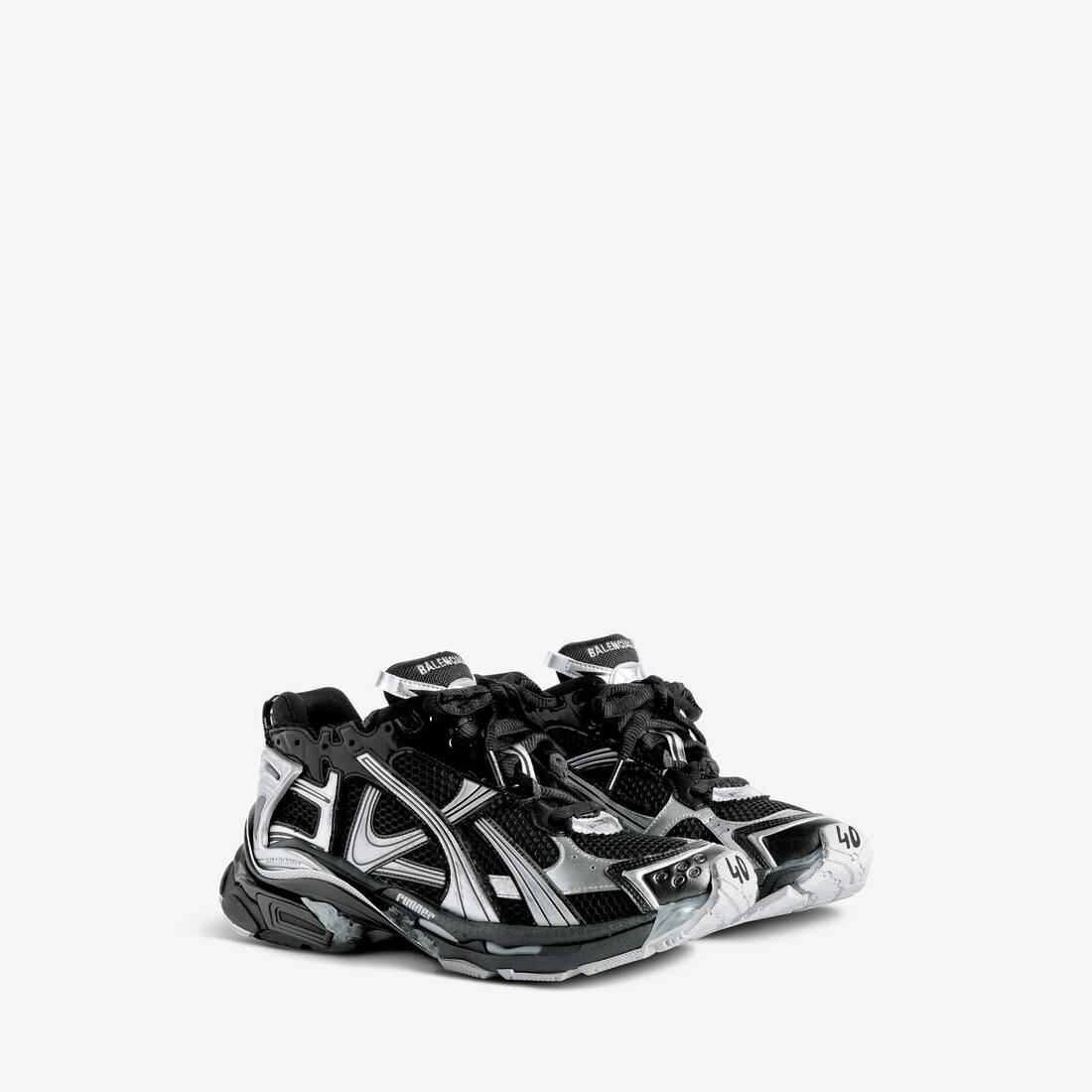 Men's Runner Sneaker in Black/silver
