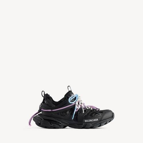 track trail laces sneaker