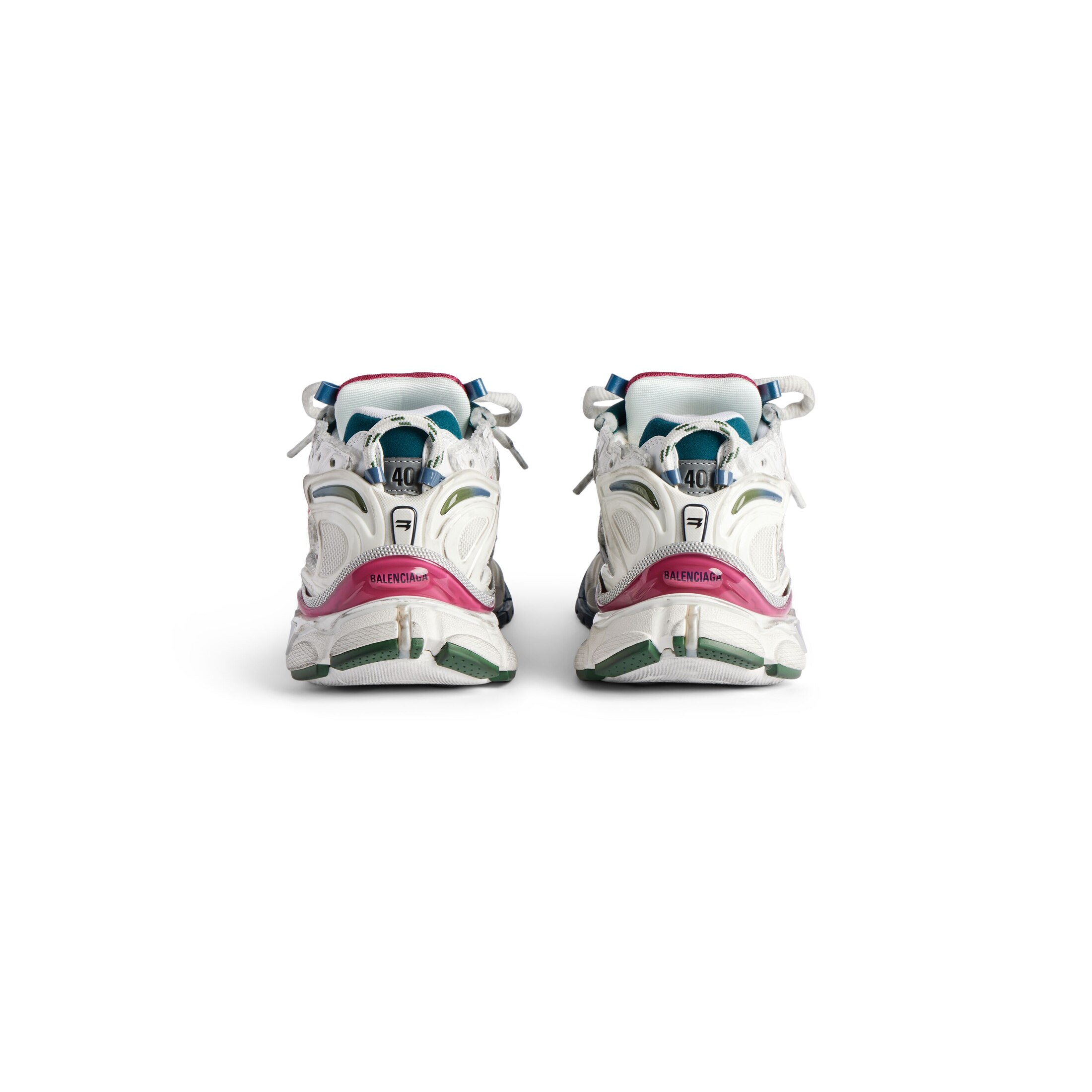 runner sneaker