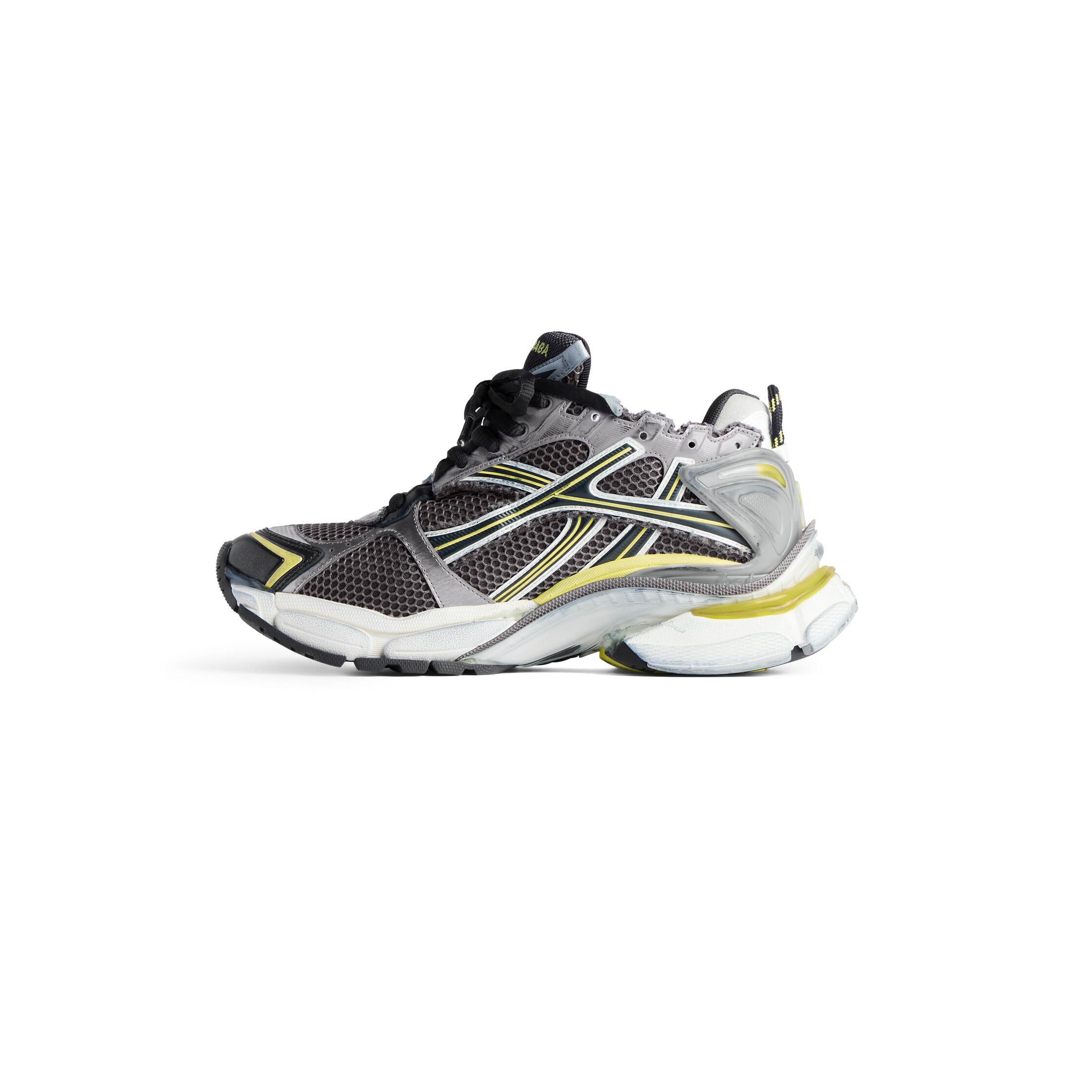 runner sneaker