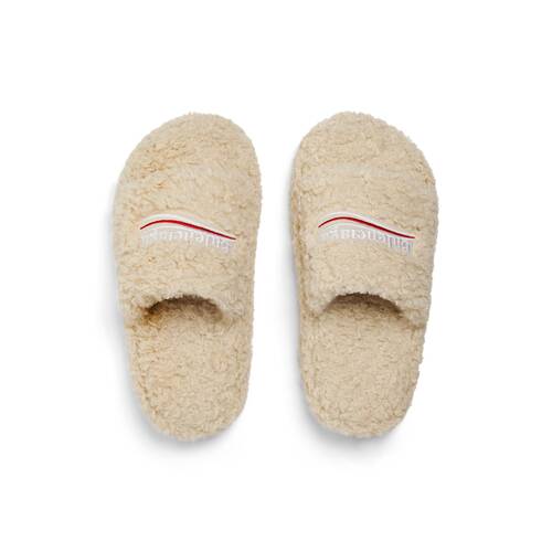 sandália plataforma furry