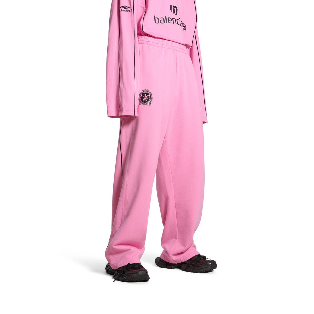 Soccer Baggy Sweatpants in Pink/black