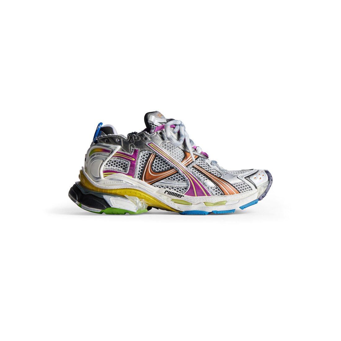 runner sneaker