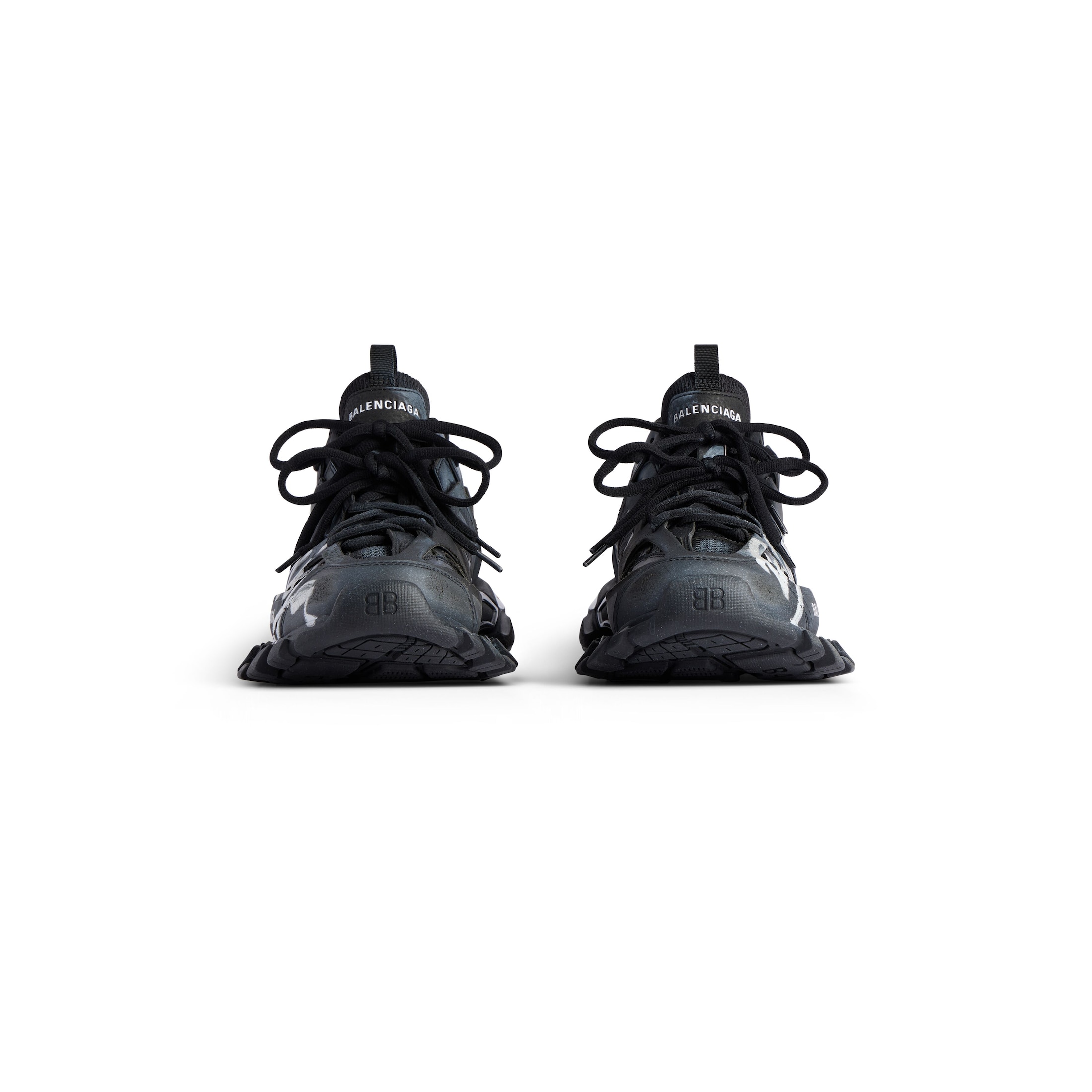 track signature sneaker