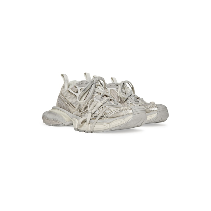 3xl sneaker