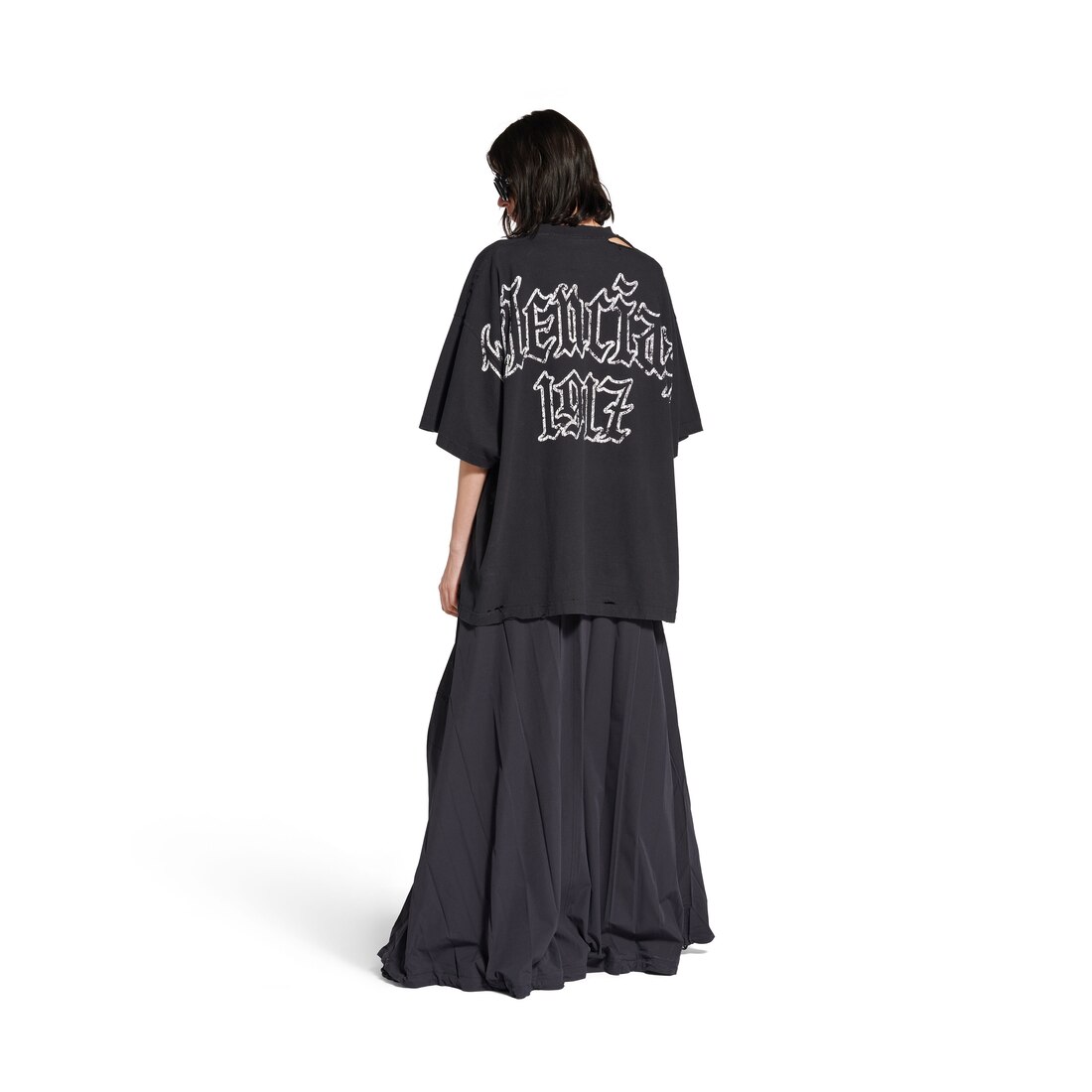 【送料込】BALENCIAGA★Blackletter Scrip Blackletter Script Oversized T-shirt in Black Faded