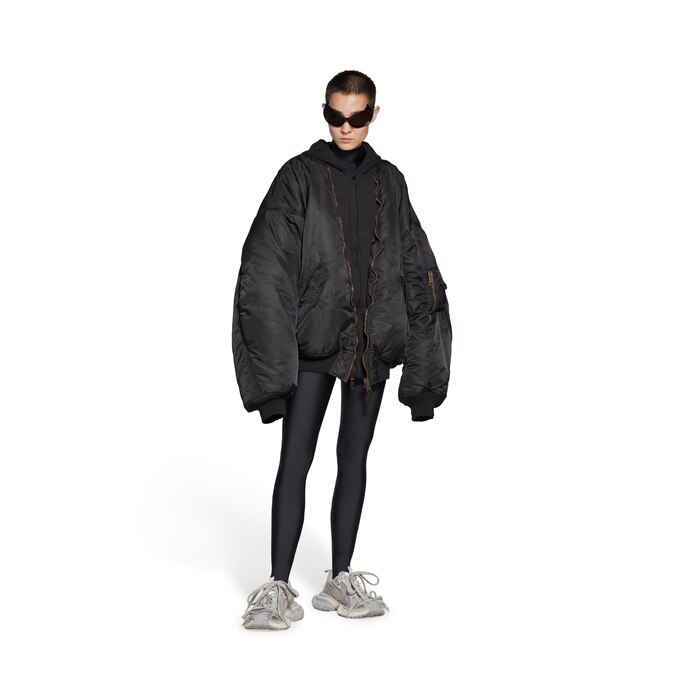 3xl sneaker 