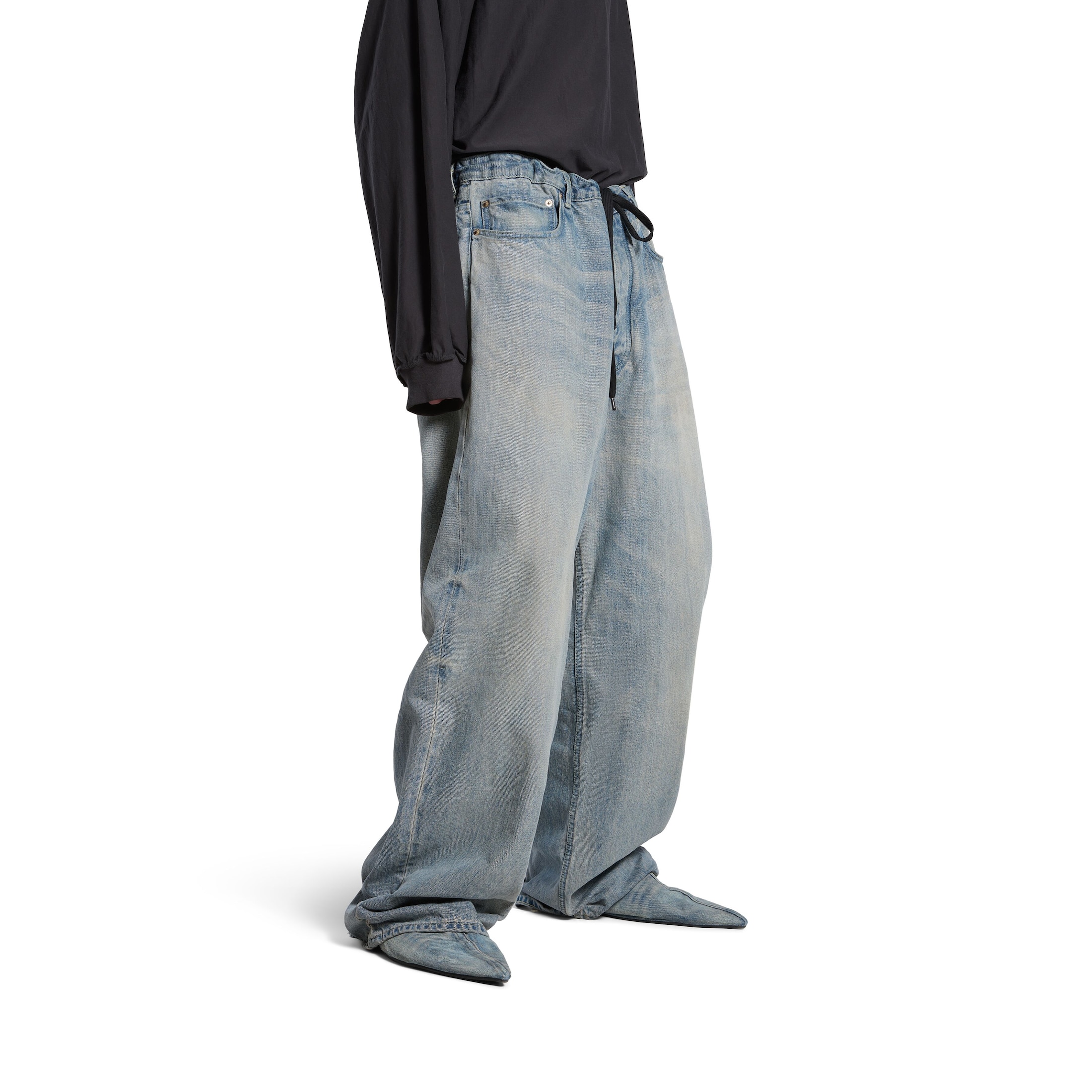 oversized baggy pants